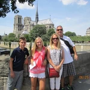 Meet your Posher, Elaine