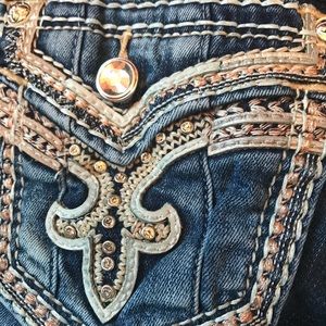 Super cute rock revival skinny size 24