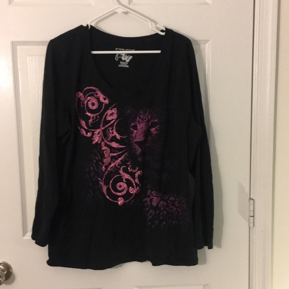 Long sleeve black tshirt
