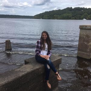 Meet your Posher, Anna