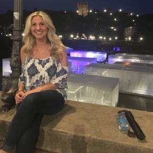 Meet your Posher, Marissa