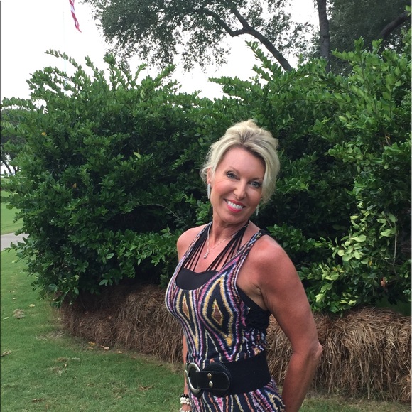 Meet your Posher, Karin - Picture 1 of 1