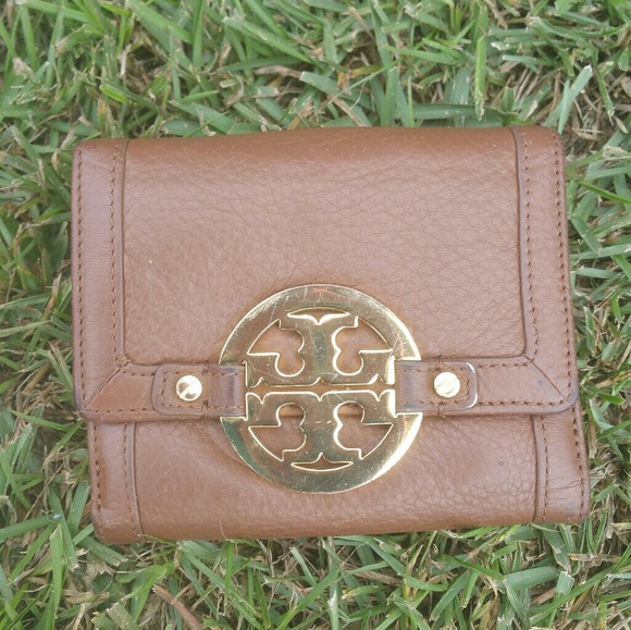 Tory Burch Handbags - Tory Burch Wallet Brown Leather