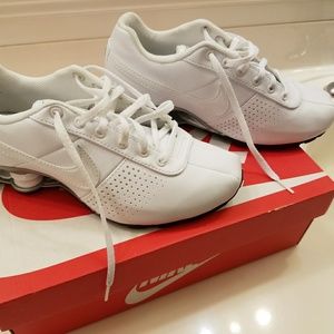 White Nike shox