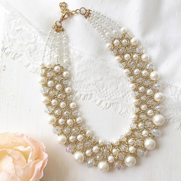 Jewelry - Pearl Statement Necklace