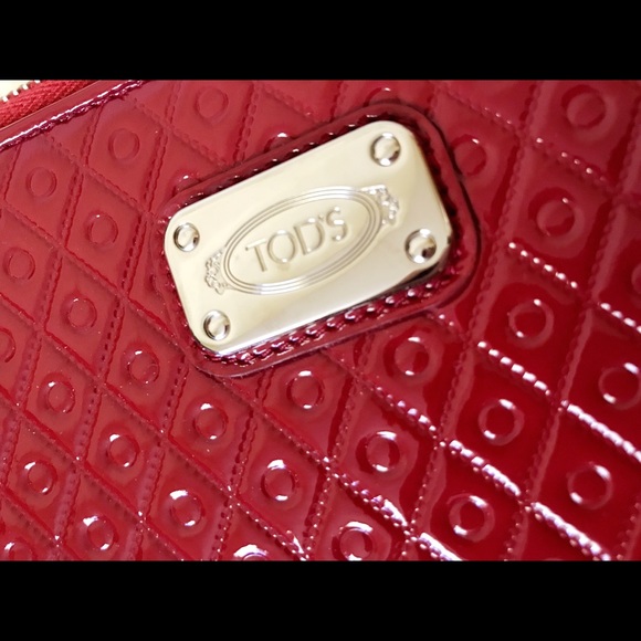 Tod's Patent-Leather iPad 2 Case (vibrant red)
