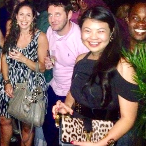 Meet your Posher, Jenn - Picture 4 of 5