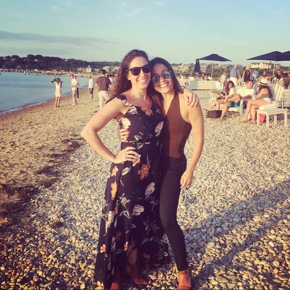 Meet your Posher, Jenn - Picture 5 of 5