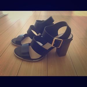 Black sandals with 3 1/2 in block heel