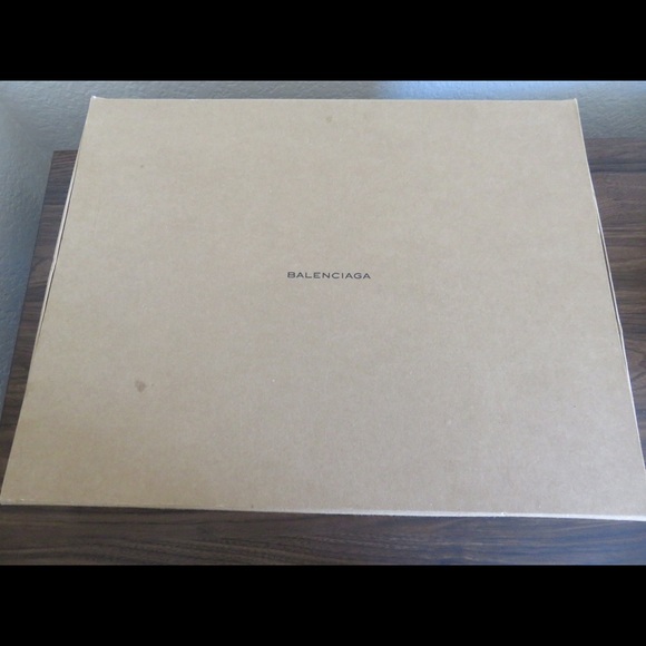 Balenciaga Work - Picture 5 of 8