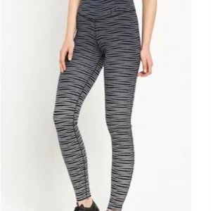 Nike Legendary Engineered Swell Tights