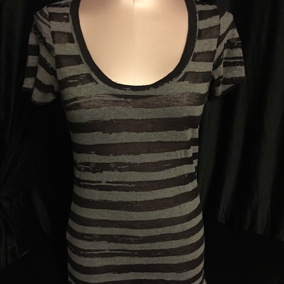 Grey striped Tshirt - Picture 1 of 4