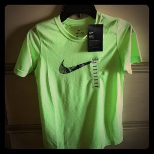 Nike youth small NWT dry-fit shirt