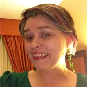 Meet your Posher, Julie