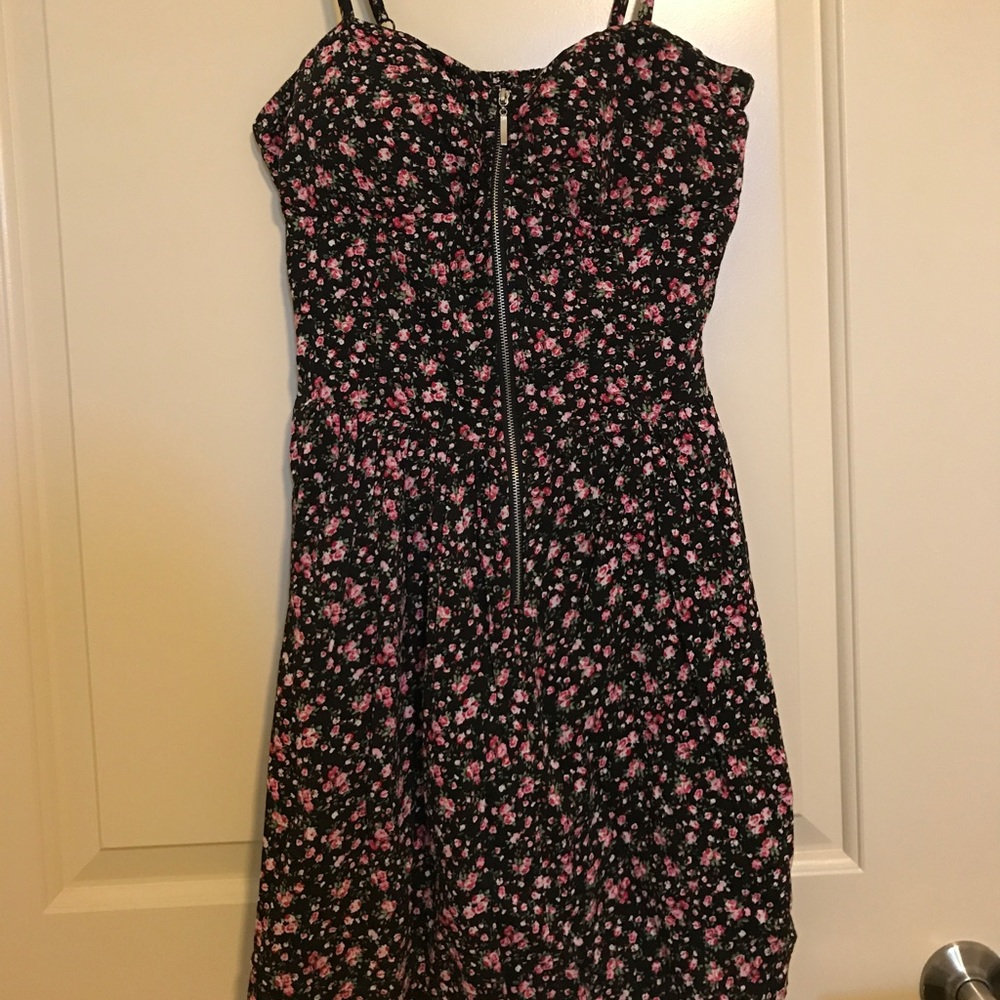 Rose printed cocktail dress w/front zipper