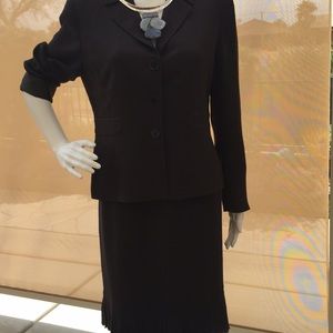 Kasper suit with pleated skirt bottom