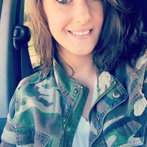 Meet your Posher, Savannah