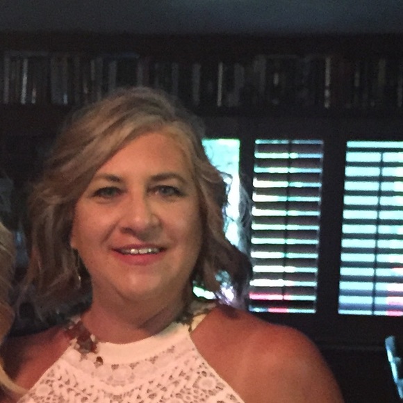 Meet your Posher, Suzanne - Picture 1 of 1