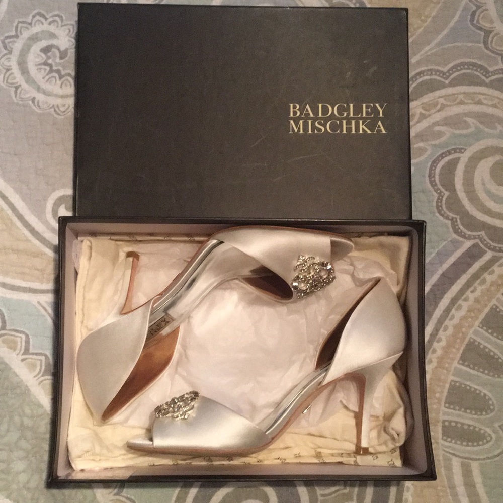 Badgley Mischka Salsa Pump