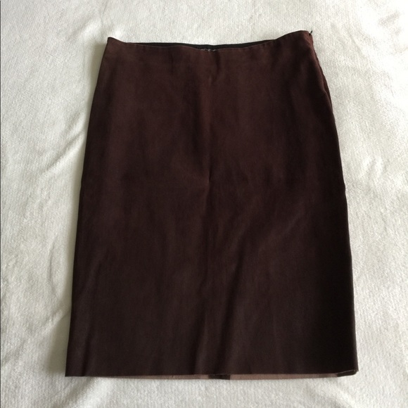 ‼️3/$20‼️DDCLAB Brown Lamb Suede Skirt - Picture 1 of 3