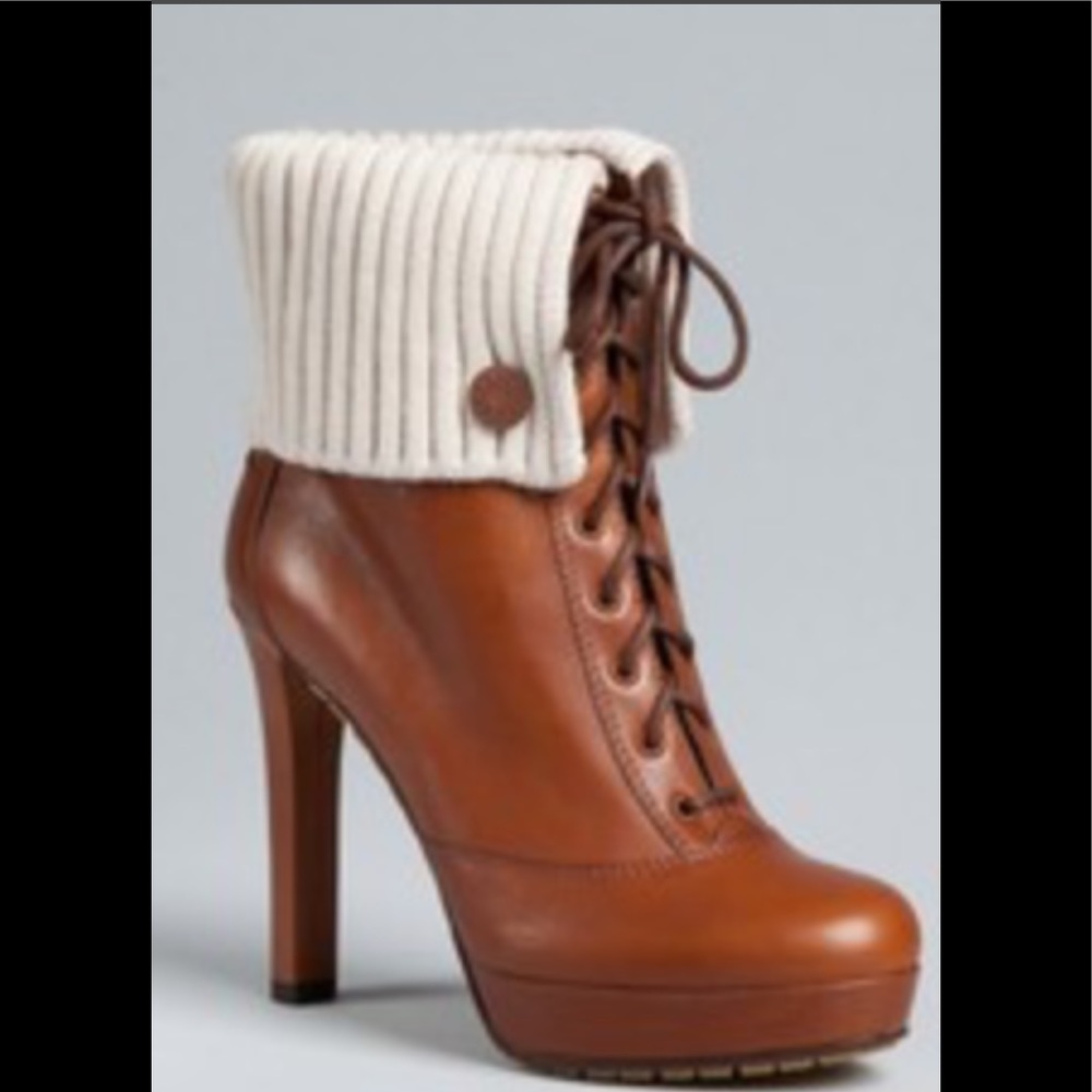 BNIB Gucci Lara Boots