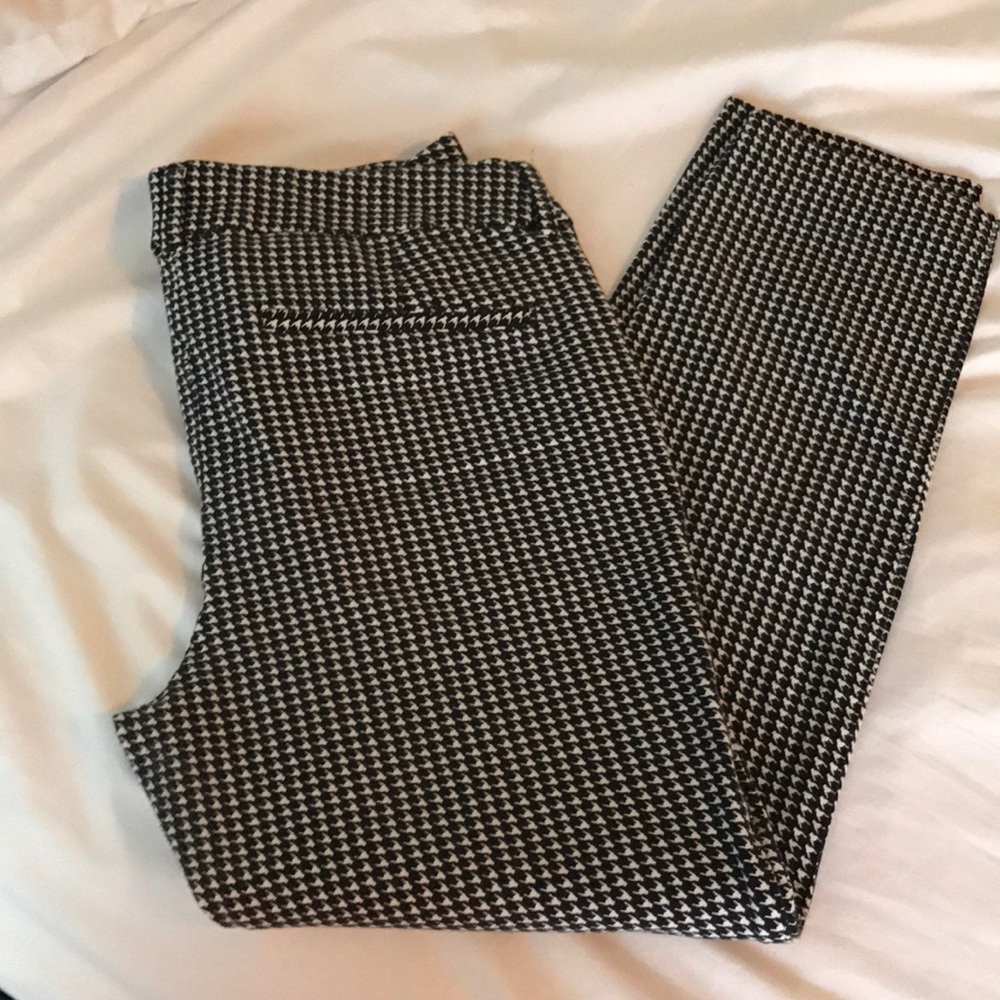 Old Navy pixie cut slacks