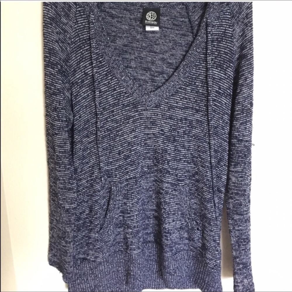 Navy light weight hoodie 💫