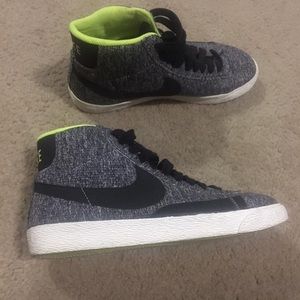 NEW Size 9 women's Nike high tops