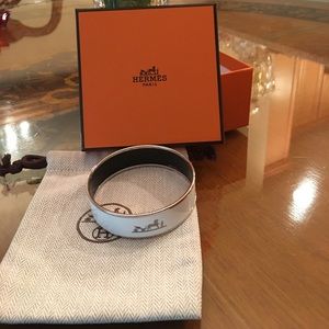 Authentic Hermes Enamel Bangle w/Box and Duster