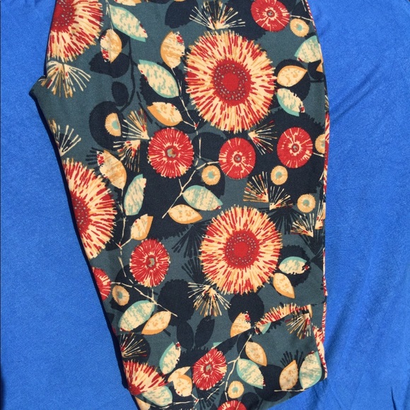 LuLaRoe outfit example from items in my store. - Picture 1 of 3