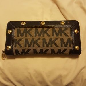 MK wallet