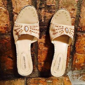 VINTAGE Charles David kitten heels Size 10