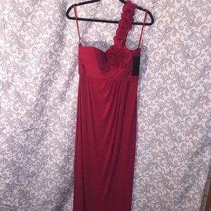 BEAUTIFUL LONG RED PROM DRESS STRAPLESS