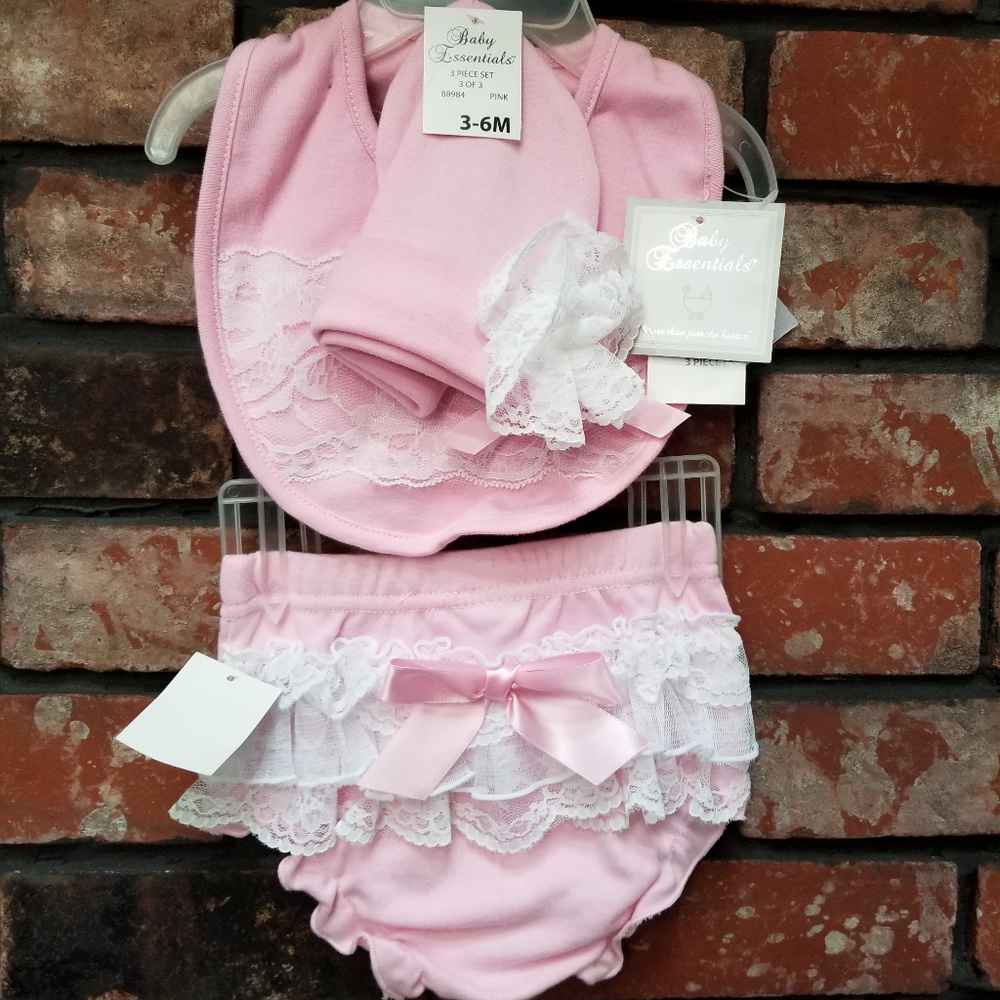 Infant girls 3 piece set- Diaper cover, hat, bib