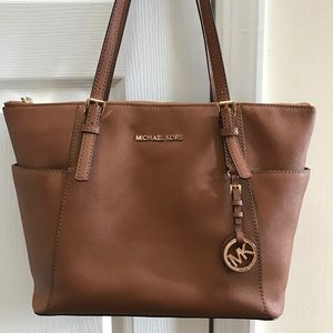 Michael Kors Jet Set Tote