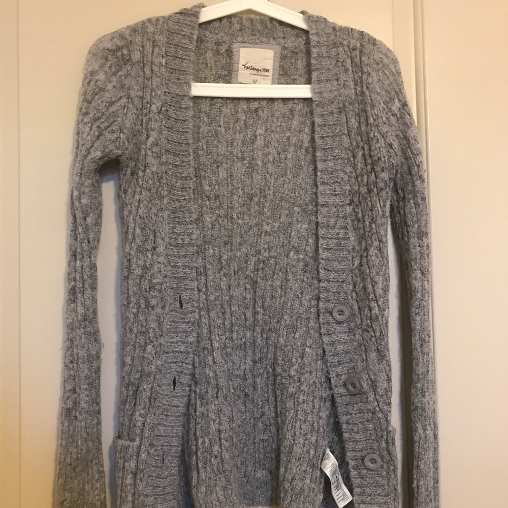 Grey sweater with pockets