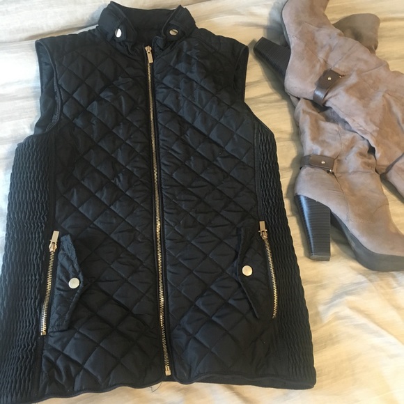 Francesca's Collections Jackets & Blazers - Sale Quilted Puffer Black Vest with Gold