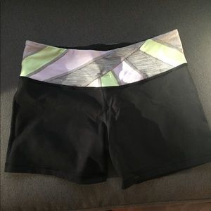 Lululemon shorts size 8