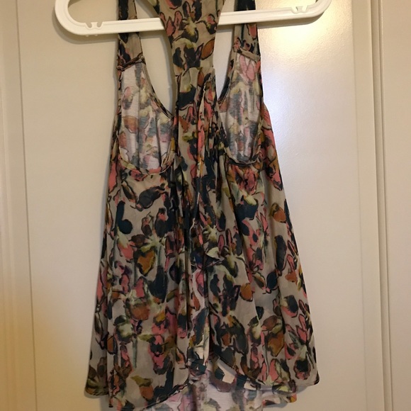 Floral Top - Picture 3 of 4