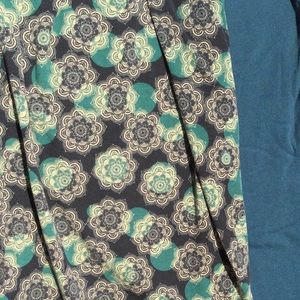 LuLaRoe outfit, Madison skirt and Classic  T,