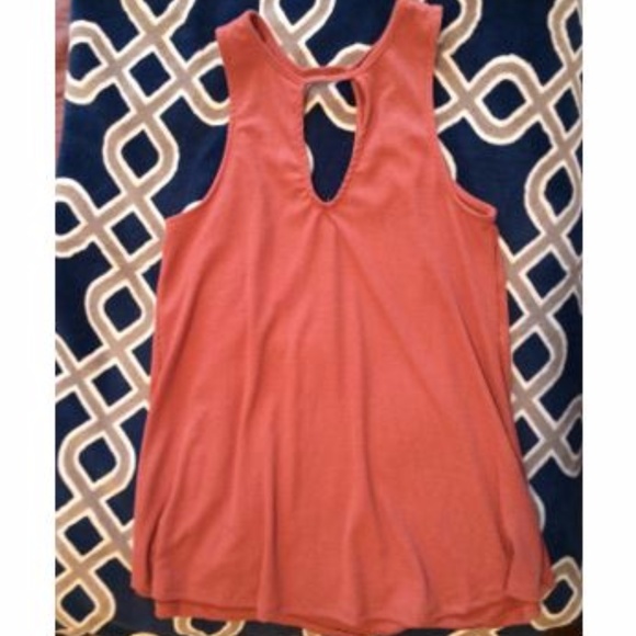 DONATED! Ribbed keyhole coral tank, S, NWT - Picture 3 of 5