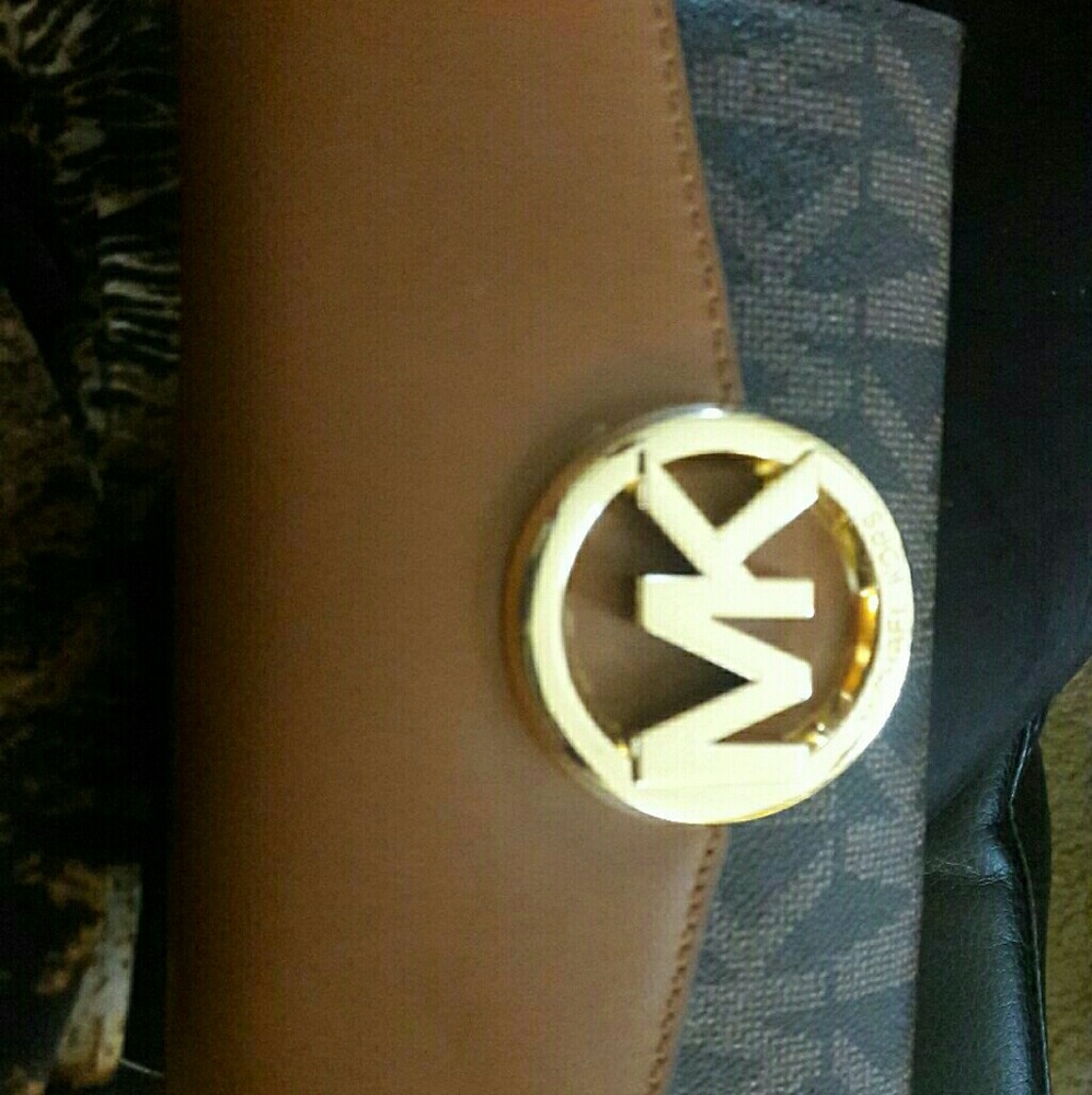 Official MK wallet purse