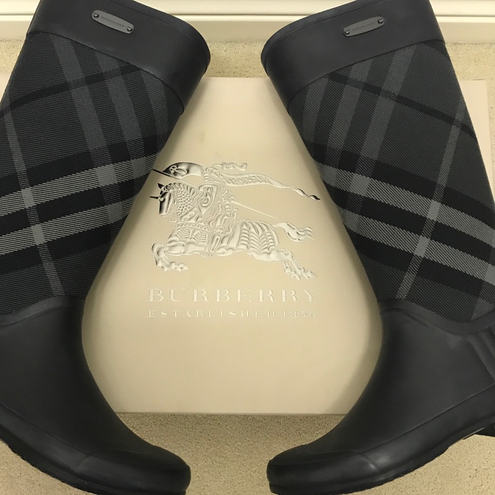 BURBERRY CLEMENCE RAIN BOOTS