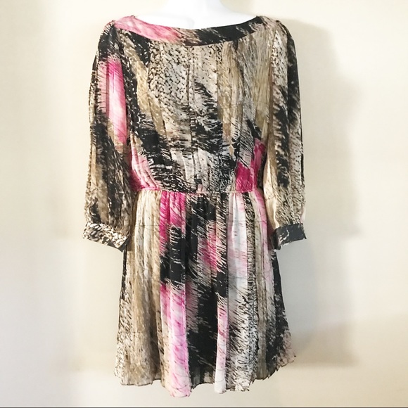 Diane Von Furstenberg Dresses & Skirts - DVF black, tan and pink dress