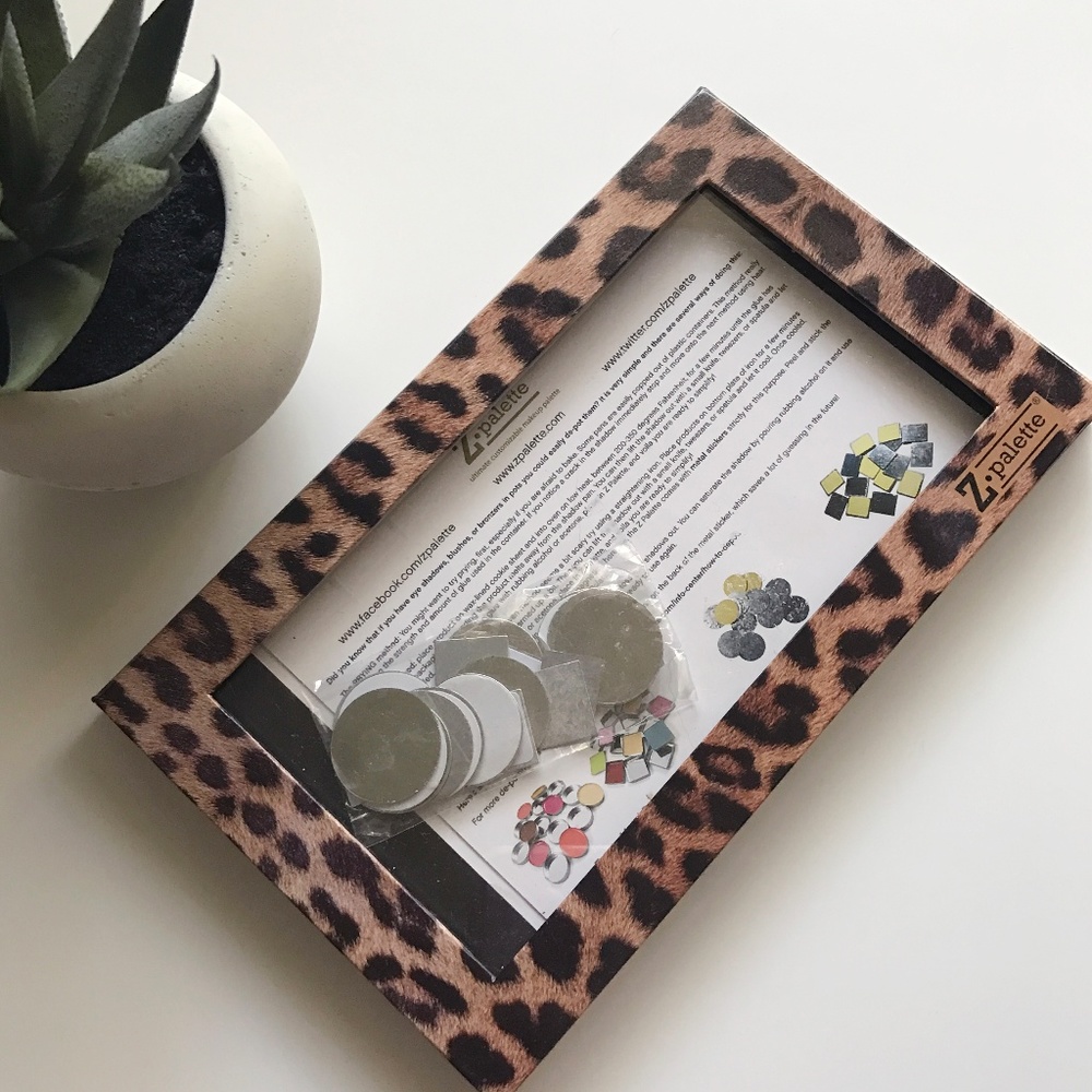 New large cheetah-print Z palette with magnets