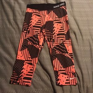 Nike pro cropped workout leggings.