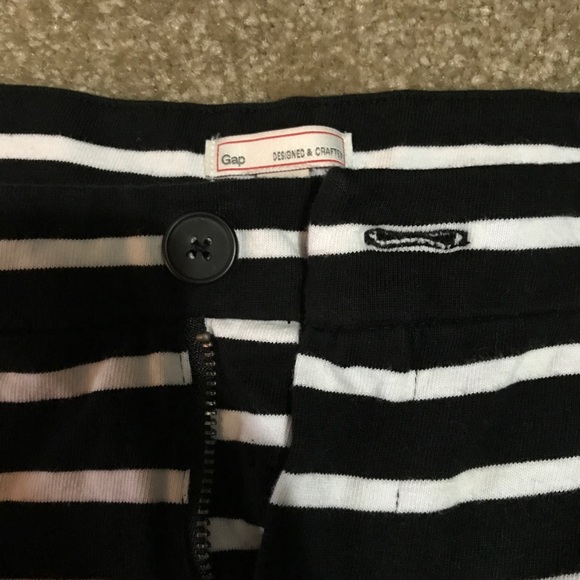 Gap striped shorts - Picture 3 of 5