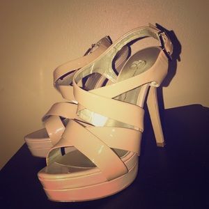 Jessica Simpson Nude Patent Heels