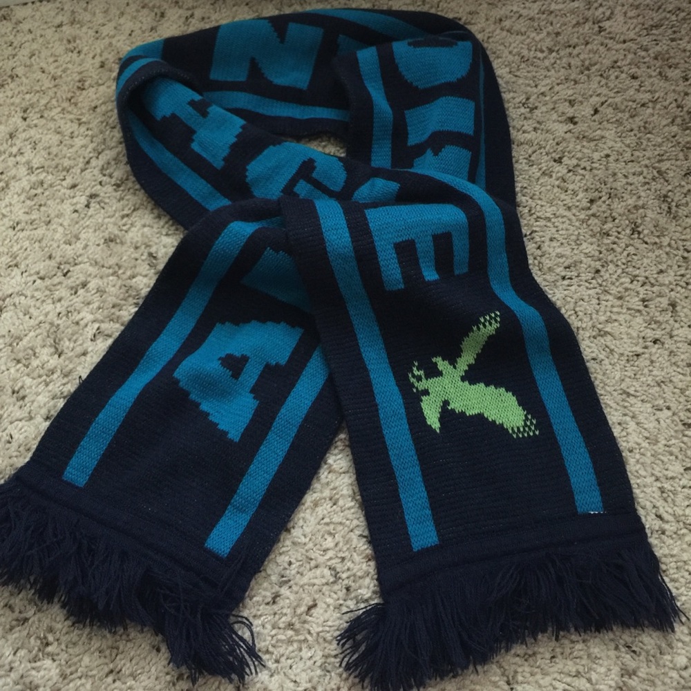 AE scarf