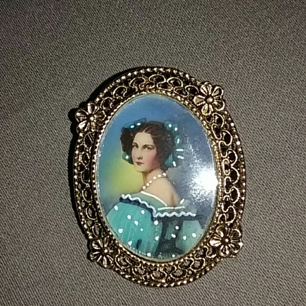 Portrait Brooch or Pendant